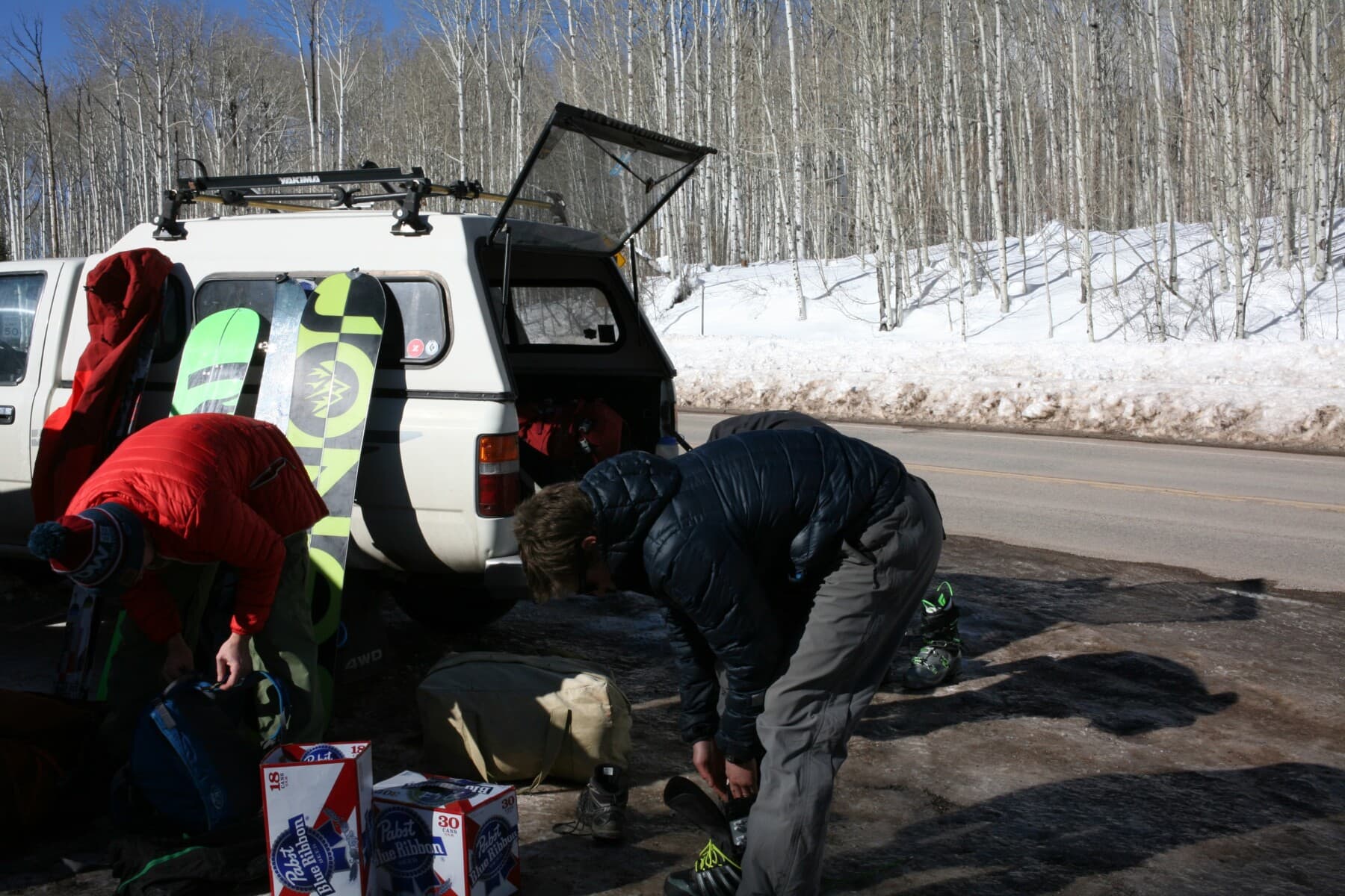 unloading gear from 1990 Toyota pickup